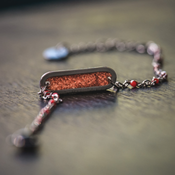 Bracelet en acier inoxidable avec du sable de Mayotte plus précisément de Longoni